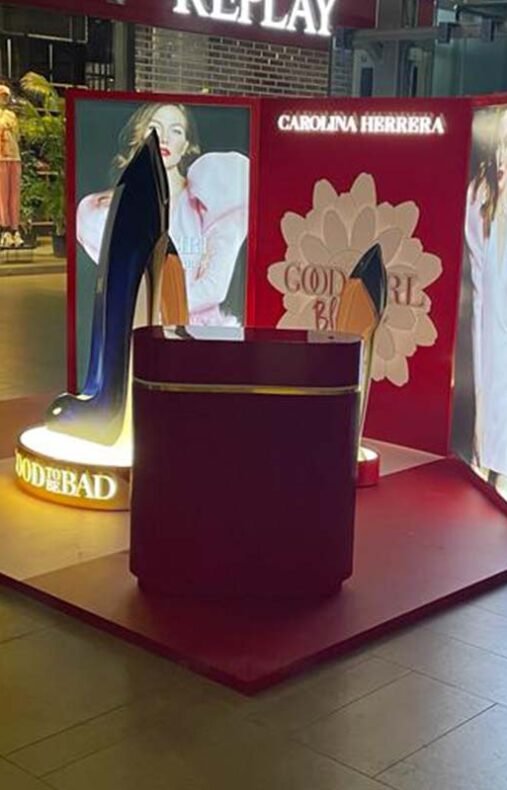 CAROLINA HERRERA PODIUM
