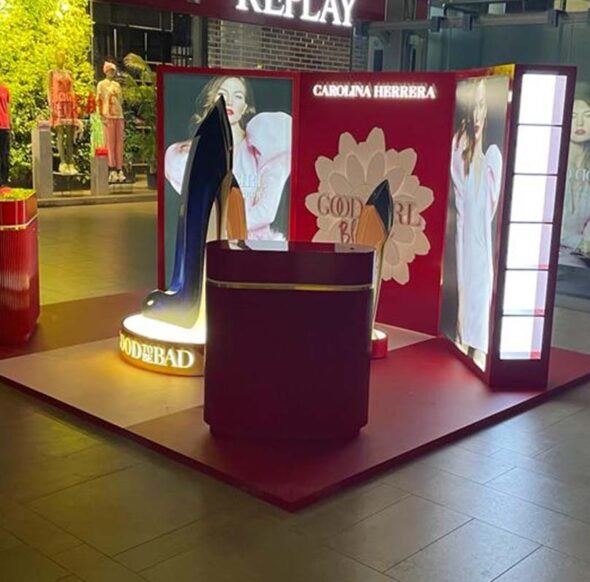 CAROLINA HERRERA PODIUM