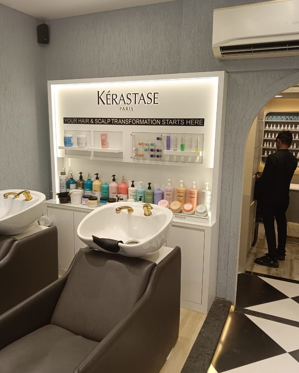 SALON AND SPA RETAIL UNITS